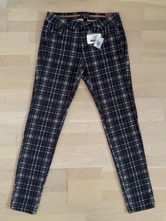 Warme Damen Hose von NILE, Gr. S+ (M). Regular. NEU.