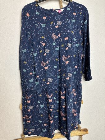 Kids Kleid Gr. 122 mit Schmetterlingen für den Frühling🦋