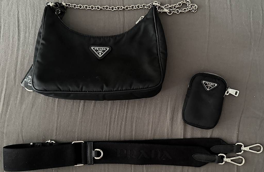 Taschen für Damen: Nylon- und Saffiano Leder-Schultertasche PRADA – Gebraucht aus Landquart von ver_7twb 1