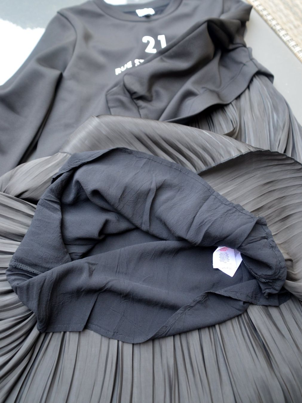 Karl Lagerfeld Kleider & Röcke: Karl Lagerfeld Kleid /robe 10 - 138 cm – Gebraucht aus Collonges von arashee 4