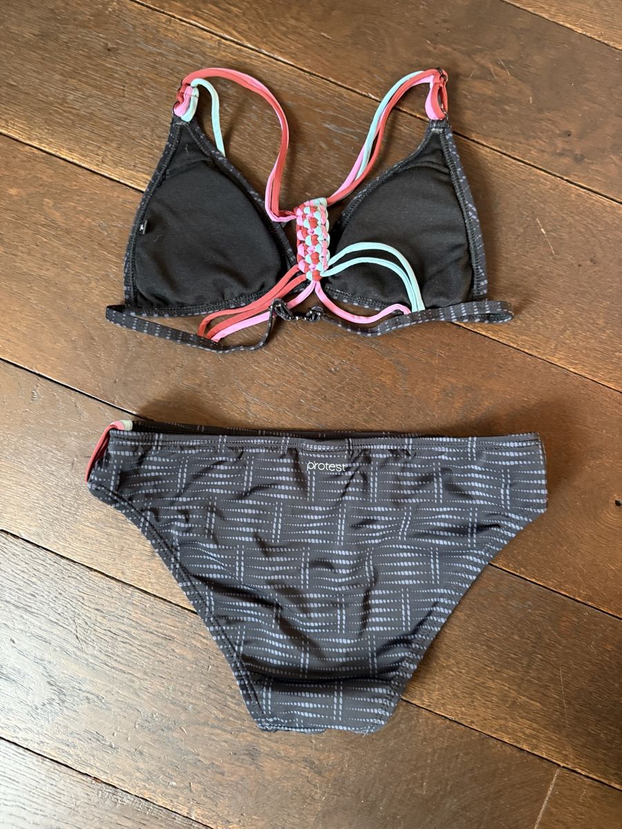 Protest Costumi da bagno & Bikini: Protest Bikini Mädchen Grösse 164 – Usato da Münsingen venduto da ambuehl81 1