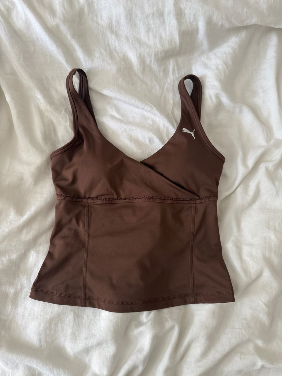 Puma Top: Brown Puma Tank Top  – Usato da Winterthur venduto da reb_z7k7