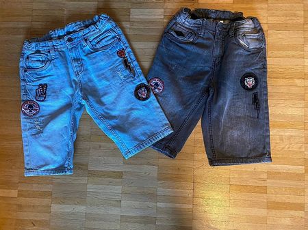 2 paar stylische Shorts Grösse 152