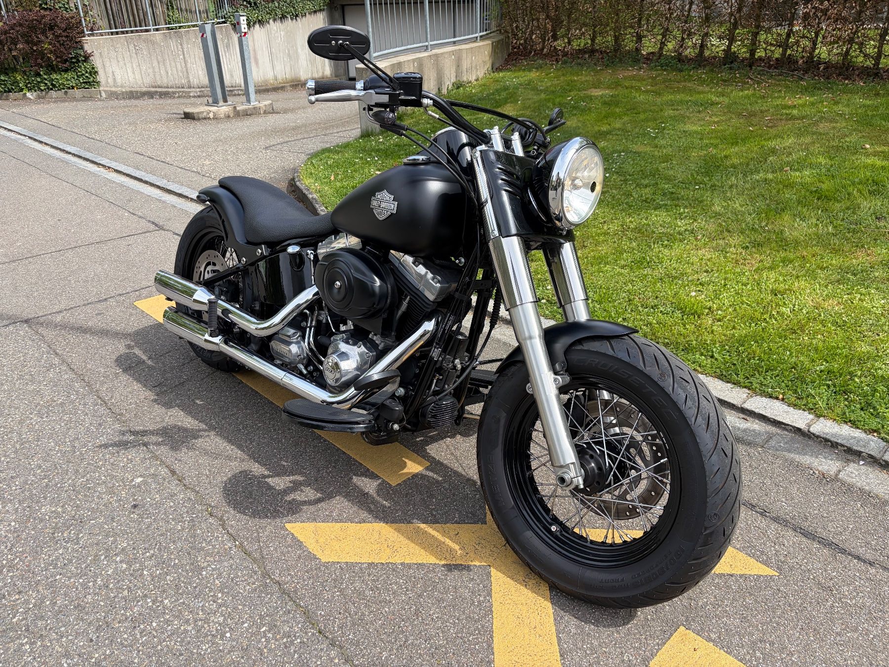 Harley-Davidson Chopper: Harley Davidson Softail Slim Jekill Hyde – Usato da Rütihof venduto da elcheffe81 1
