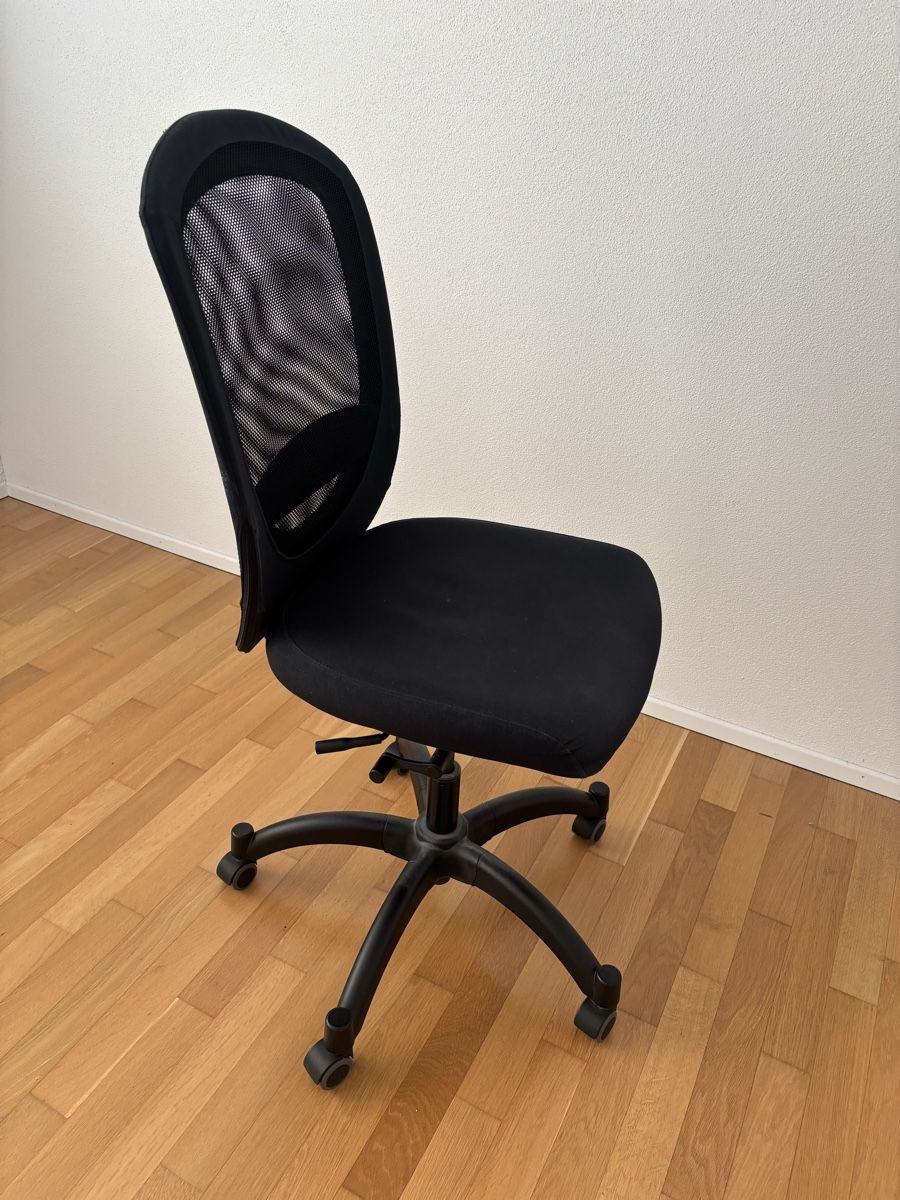 Sedie: Bürostuhl – Usato da Rotkreuz venduto da 11_saemi_11