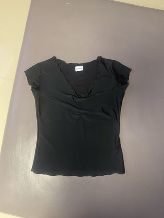Schwarzes Damen-Shirt mit Wasserfallausschnitt Gr. M – Elega