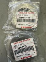 2x Original Kawasaki Halterung / Bracket 11049-1920 (NEU)