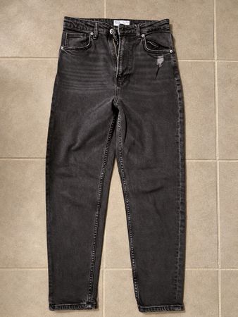 Bershka Mom Slim Jeans schwarz Grösse 38 guter Zustand