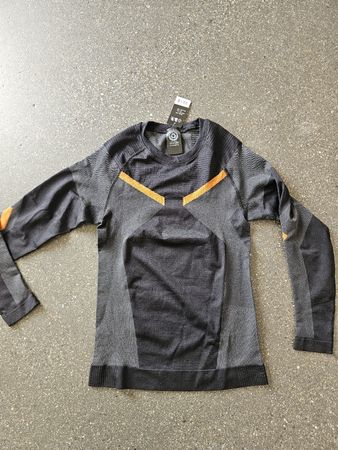 Funktionsshirt schwarz grau Grösse M neu mit Etikett