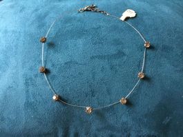 Collier fin tour de cou avec brillants