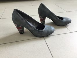 Neue +coole Pumps mit Glitzer Absatz England design/Flagge