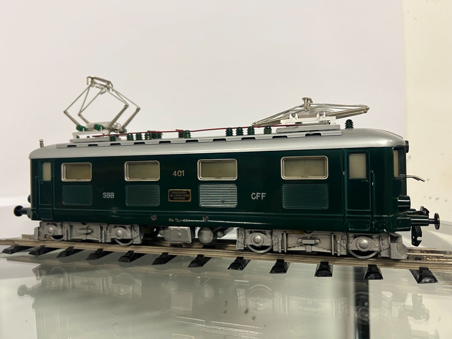 Hag Modellini di ferrovie: HAG  RE 4/4 Spur 0 / Typ 01 / 2-Motorige - Version – Usato da Hallwil venduto da Tintoyland 1
