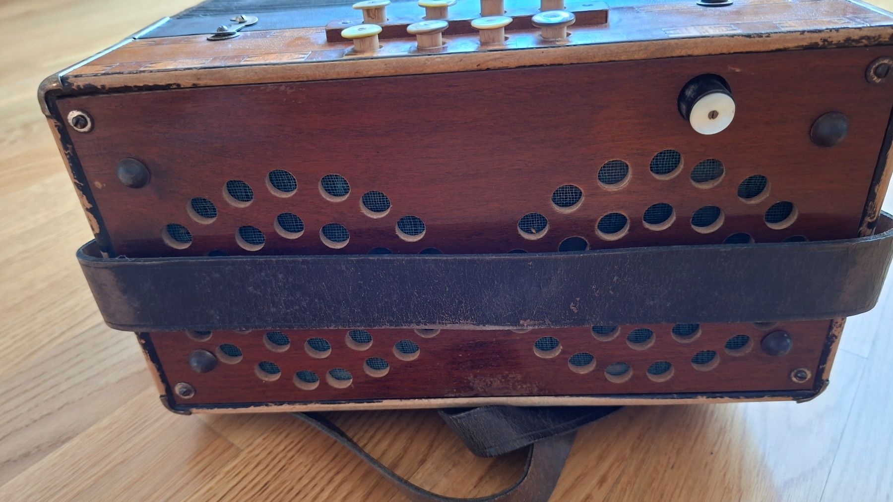 Helbling Musikinstrumente: Handörgeli Fidel – Gebraucht aus Küssnacht am Rigi von Schweiel7 2