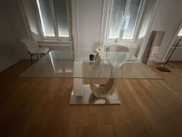 Designer Esstisch mit Glasplatte