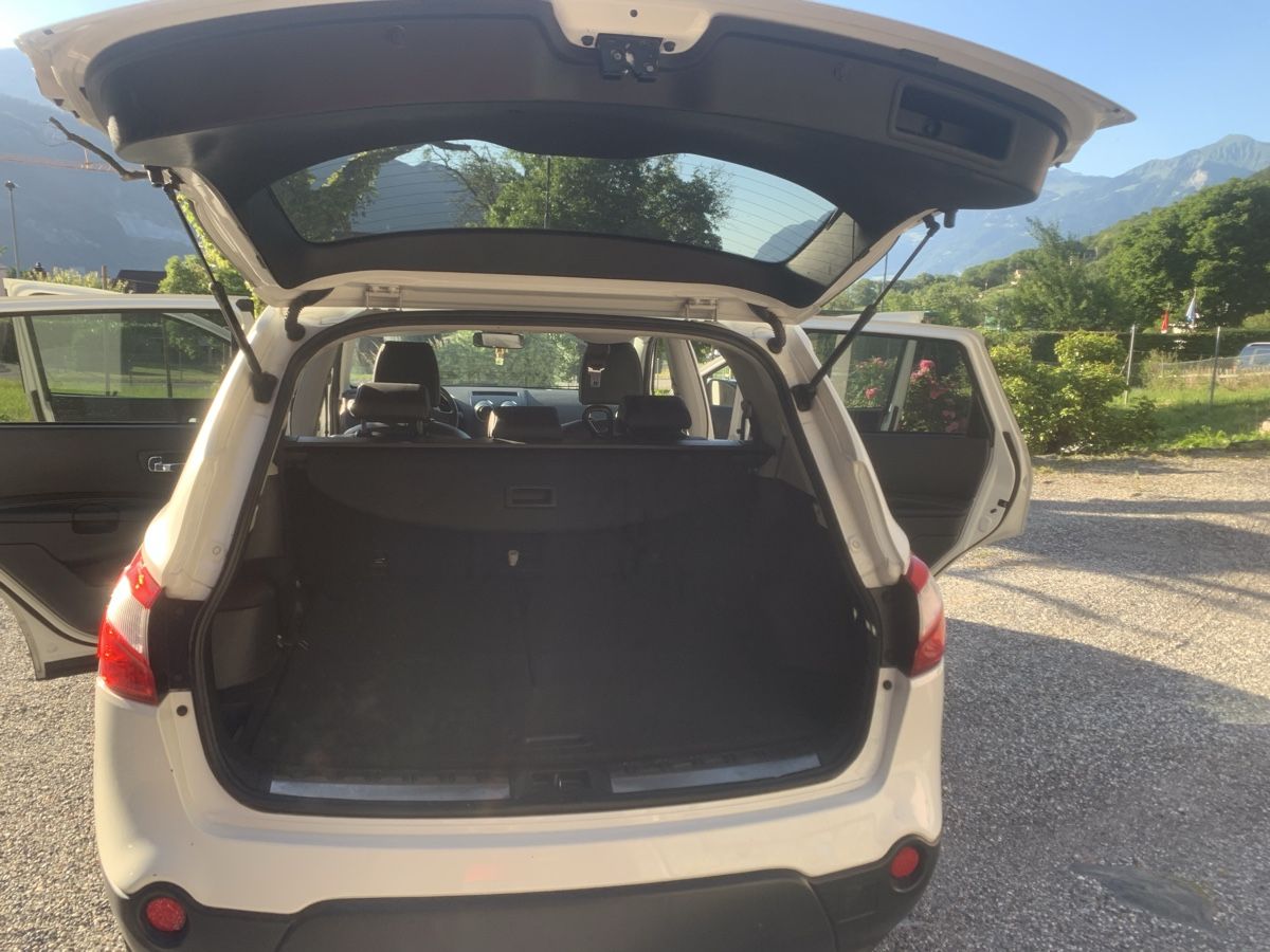 Nissan Automobili: Nissan Qashqai + 2   4 x 4 – Usato da Trimmis venduto da Rodrigues.77 2