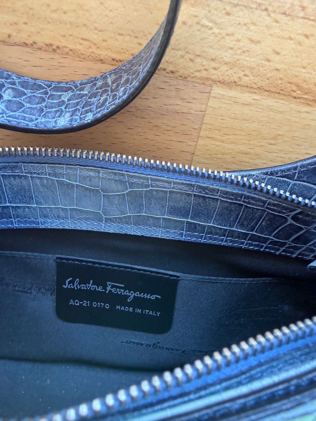 Salvatore Ferragamo Borse da donna: Salvatore Ferragamo Schultertasche – Usato da Lachen SZ venduto da Mavi8808 2