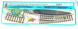 Märklin 2267 ELEKTRO-BOGEN-WEICHE rechts 30° 64,6mm K-GLEISE
