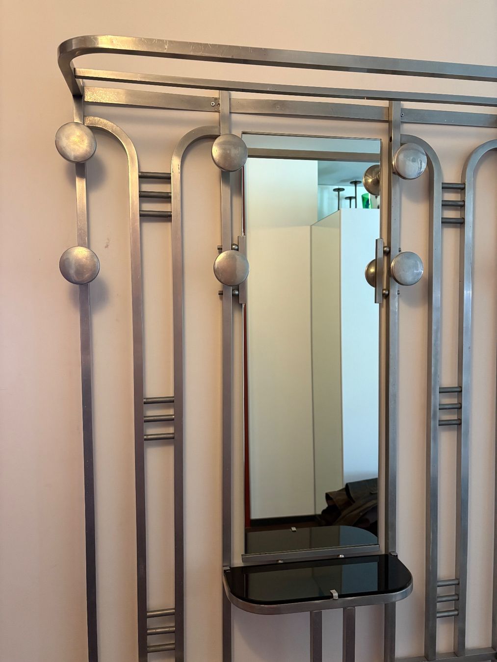 Guardaroba: Französische Art Deco Garderobe – Usato da Zürich venduto da mer_658h 1