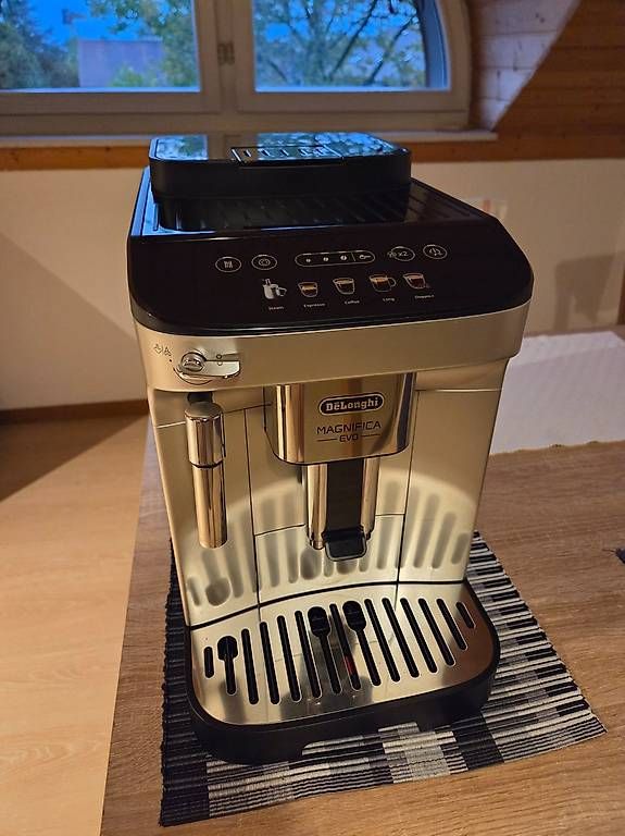 Machine à café DeLonghi Magnifica Evo (Gebraucht) in La Croix-de-Rozon ...