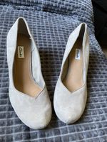 Escarpins Clarks beige - Élégance discrète!