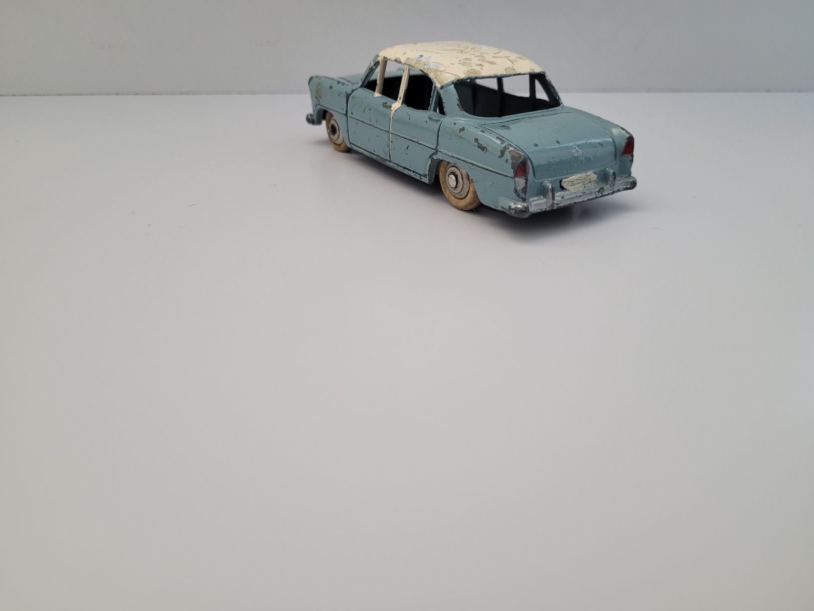Dinky Toys Modellini d'auto: SIMCA VERSAILLES (1/43) DINKY TOYS – Usato da Zumikon venduto da tho_9zm8 1