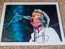 Steve Winwood - Autogramm auf Foto