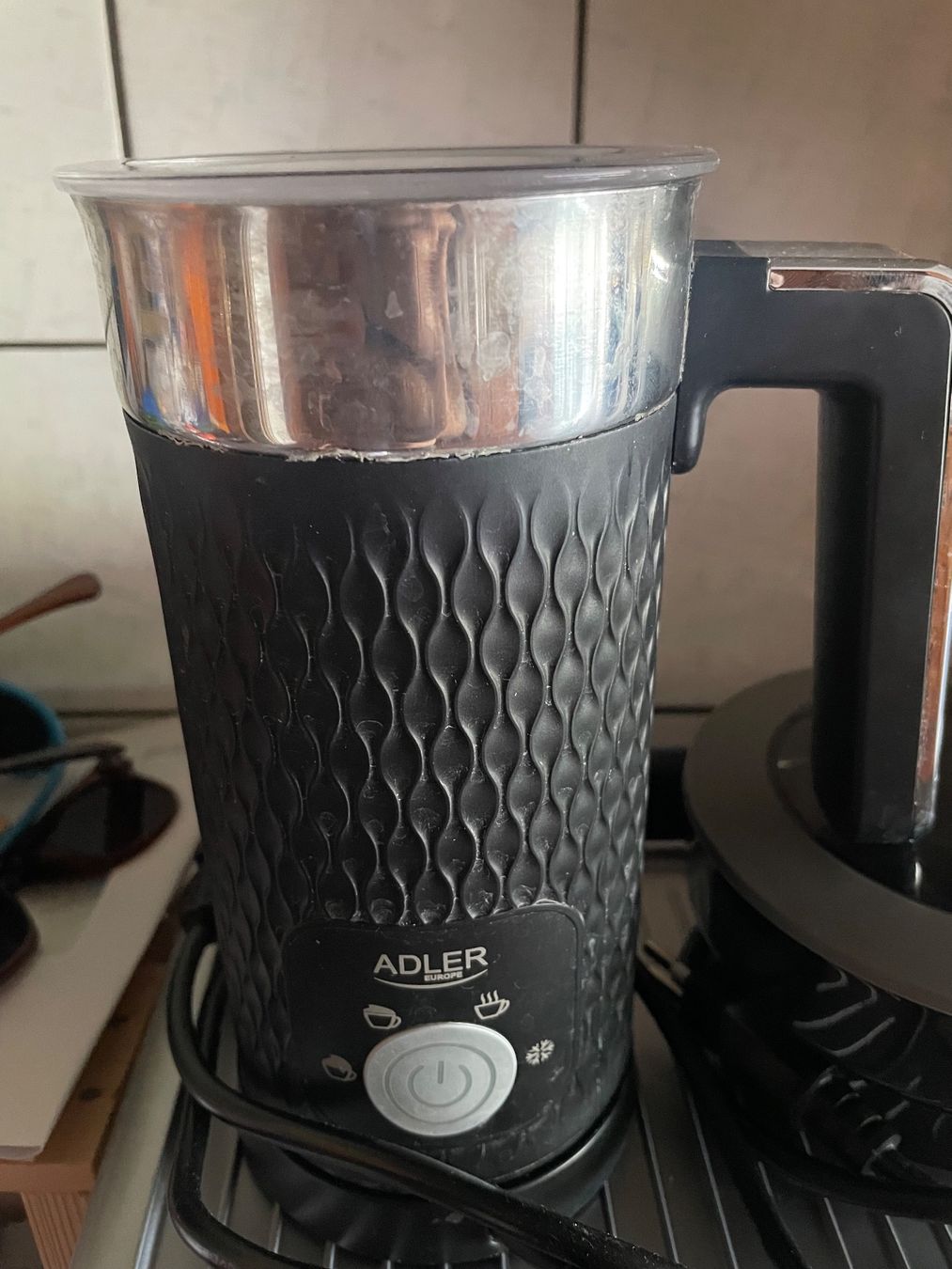 Solis Kaffeemaschinen & Espressomaschinen: Kafeemaschine Solis Grind & Infuse 1018 mit Milchschäumer – Gebraucht aus Rumlikon von SR_Records 4