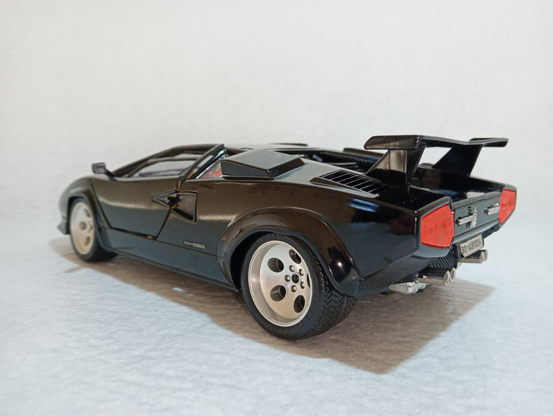 Lamborghini Modellini d'auto: Lamborghini Countach  1988 – Usato da Huttwil venduto da Secondtrain 2