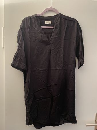 Schwarzes Kleid von Armedangels