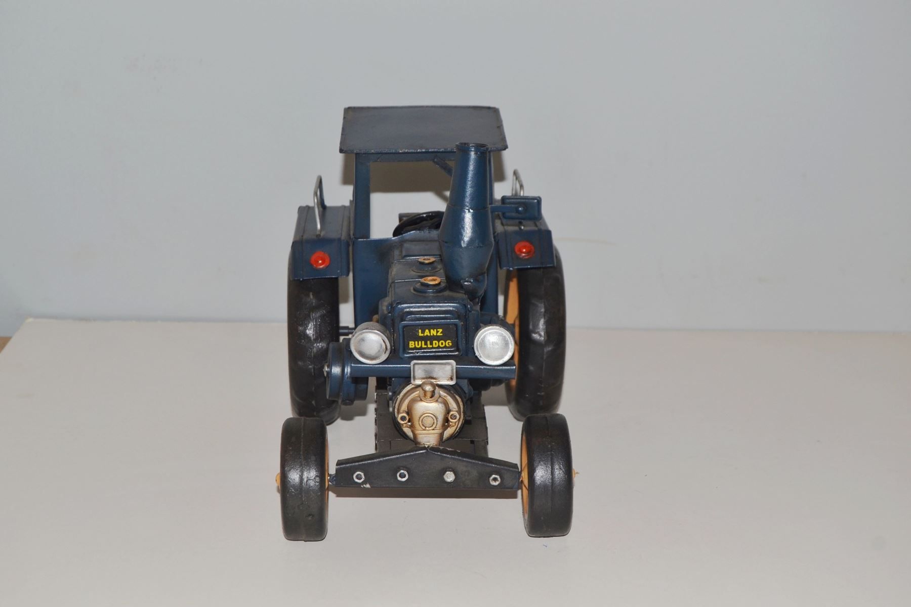 Modellbausätze & Standmodelle: Blechminiatur - LANZ BULLDOG ACKERSCHLEP – Neu und originalverpackt aus Rupperswil von big-one-sale 1