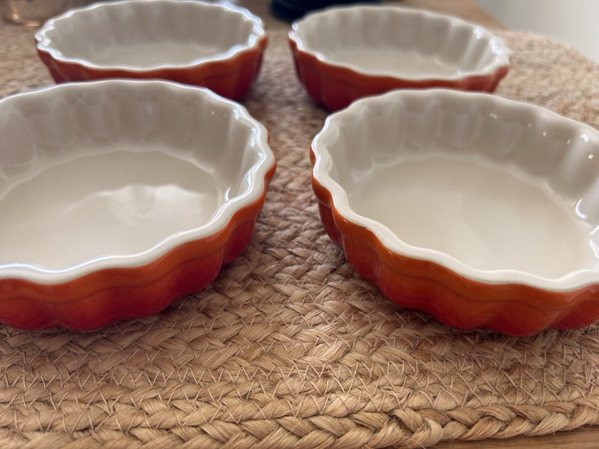 Le Creuset Teglie da forno: Le Creuset Förmchen Orange 4 Stk., ungebraucht – Nuovo (secondo la descrizione) da Rüti ZH venduto da mio_jt8n