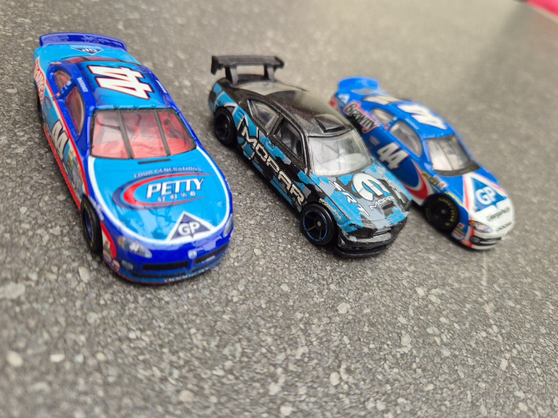 Dodge Modellautos: Dodge Nascar Hot Wheels – Gebraucht aus Oberbuchsiten von  1