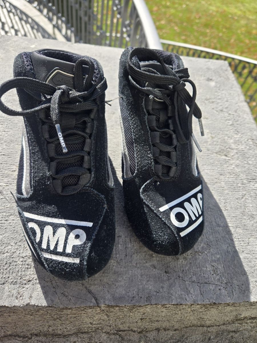 OMP Scarpe per ragazzi: Chaussures de karting OMP enfant taille 33 – Nuovo (secondo la descrizione) da Lausanne venduto da Flo1006