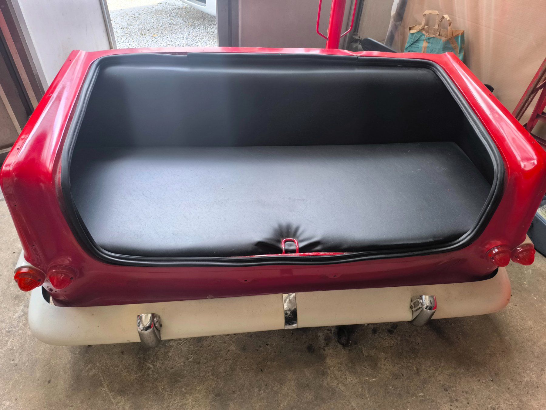 Opel Tutti pezzi di ricambio auto: Opel Rekord P2 Sofa, Oldtimerhecksofa, Sitzmöbel, – Usato da Buttikon SZ venduto da Ede0 3