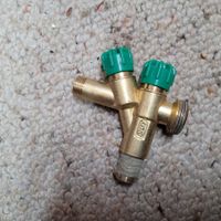 Robinet 3/8 x 3/4 x 3/8