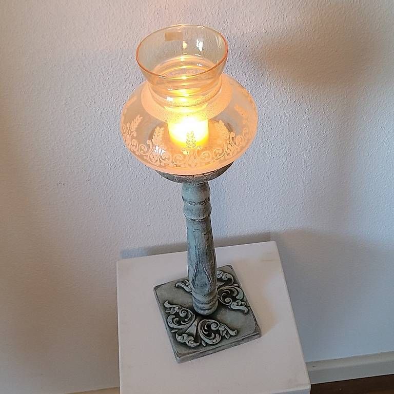 Bougeoirs: Kerzenständer aus Stuhlbein mit Glas – D'occasion à Biberist par FarbAder 1