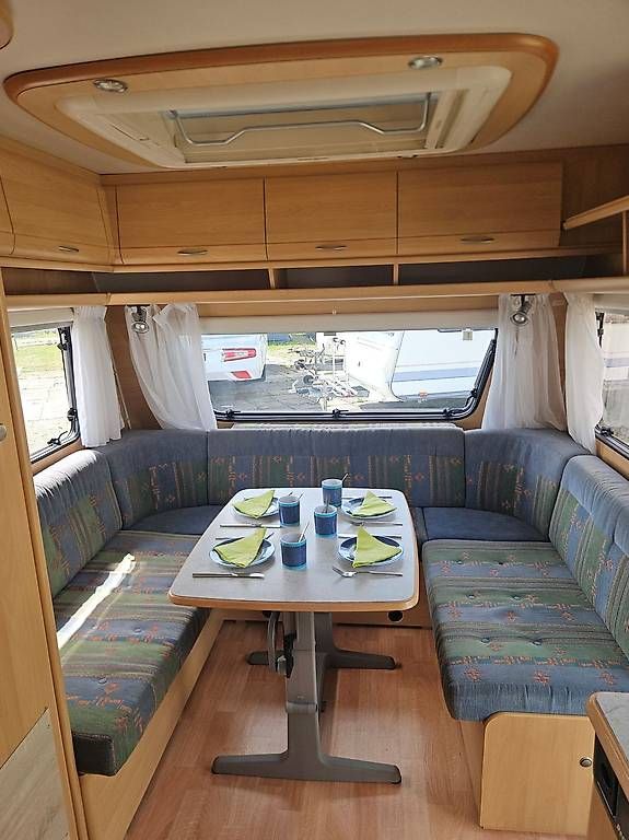 Camping Fahrzeuge: A vendre Dethleffs Camper avec toit de protection – Gebraucht aus Belmont-Yverdon von FloridaJeep 2