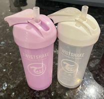 Twistshake Cups with Straw 2 pcs excellent condition 