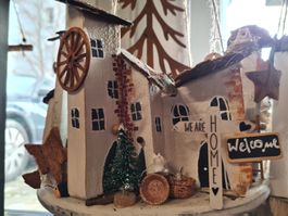 Geschenksidee/ Innen/ Aussen  Dekohänger Dorf Holz Handarbei