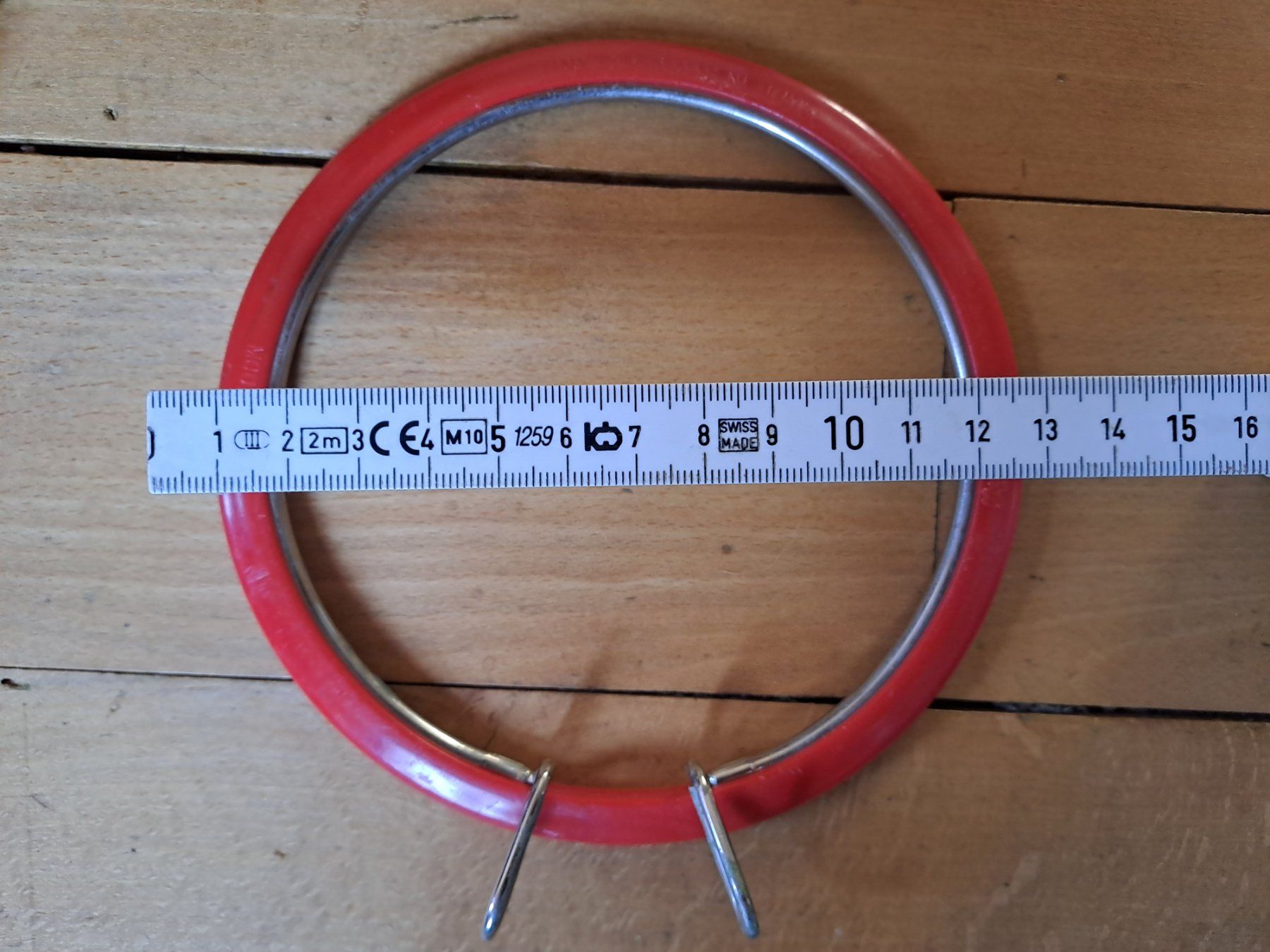 Cercles à broder: Stickrahmen 4 Stk. gebraucht – D'occasion à Wängi par Raettli10 2