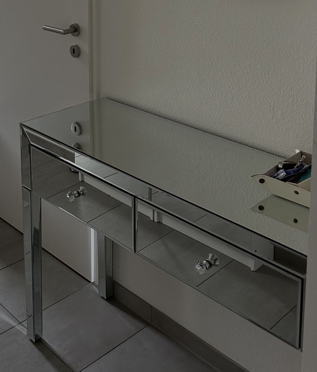 Kare Cassettiere: Kare Design Konsole – Usato da Aesch BL venduto da tkivilaa 1