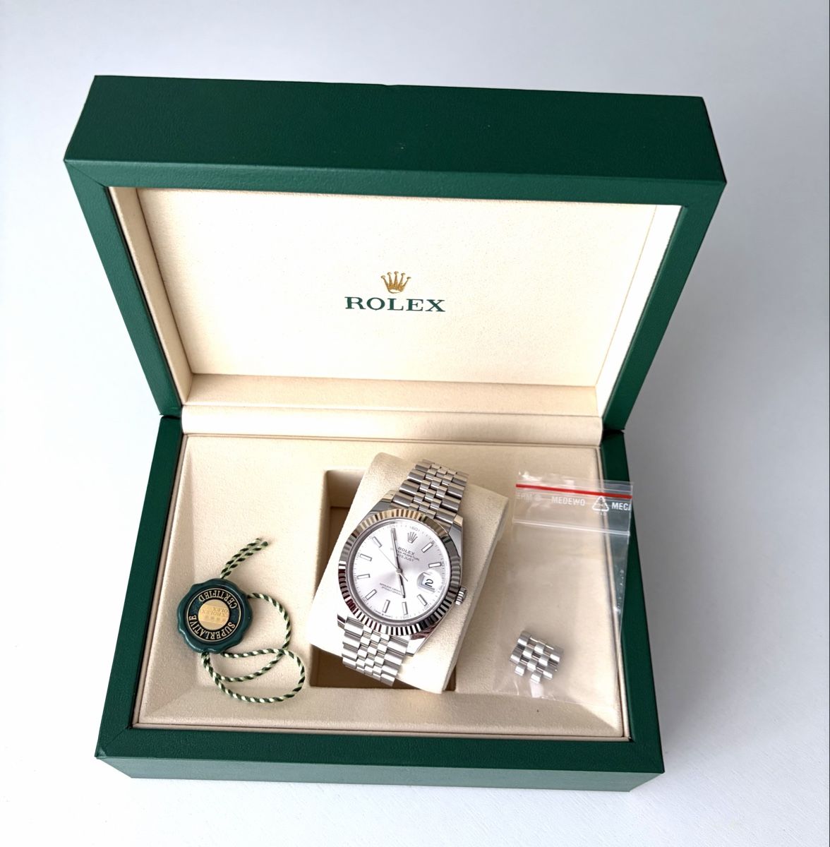 Rolex Montres: Rolex Datejust 41 Silver 2025 – Neuf (Voir description) à Zürich par masako 7