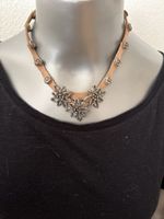 Halskette Lederkette mit Blumen Applikationen  