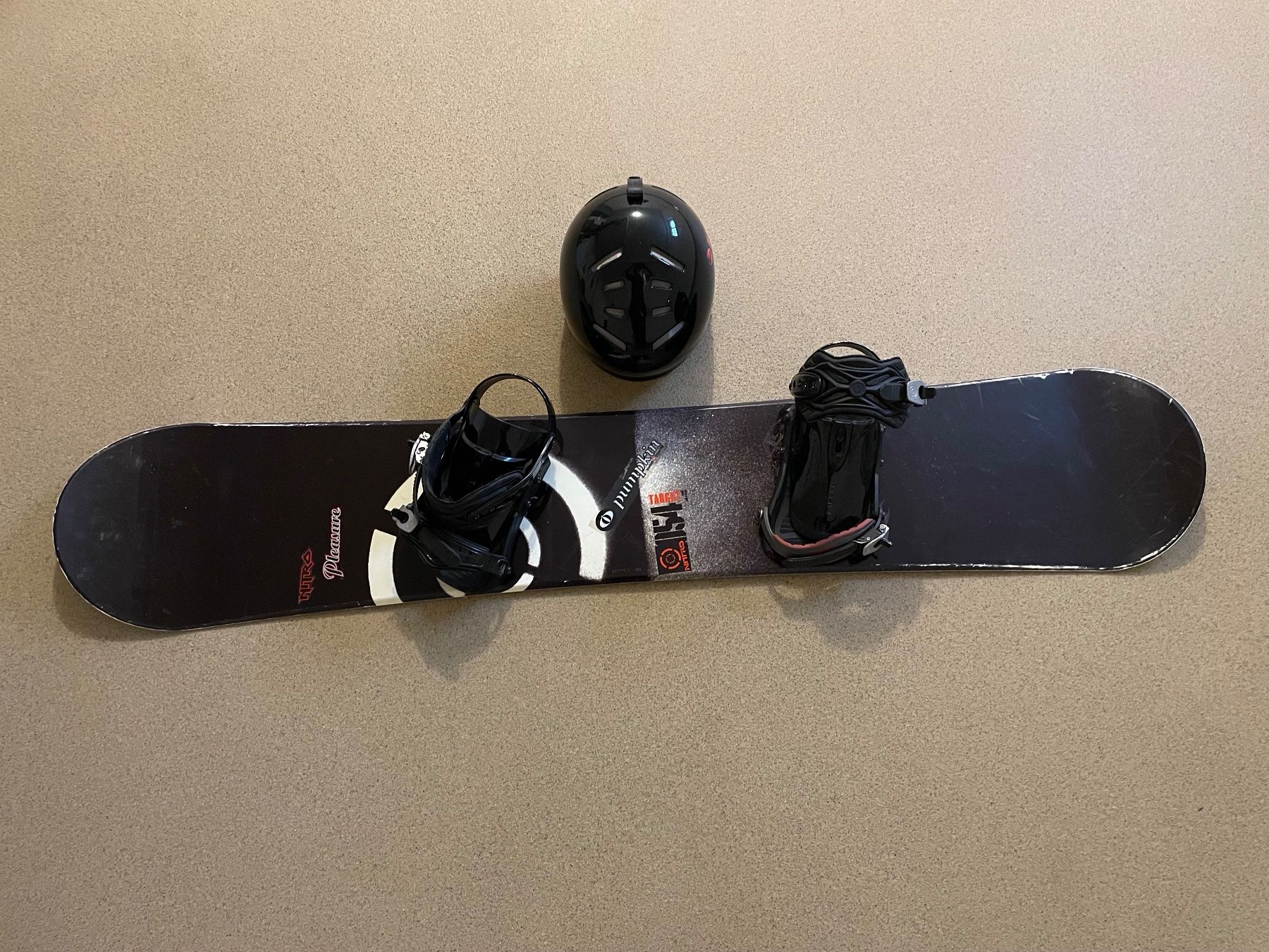 Snowboard Nitro Board: Snowboard Nitro Mit Helm – Usato da Glattfelden venduto da kika019 3