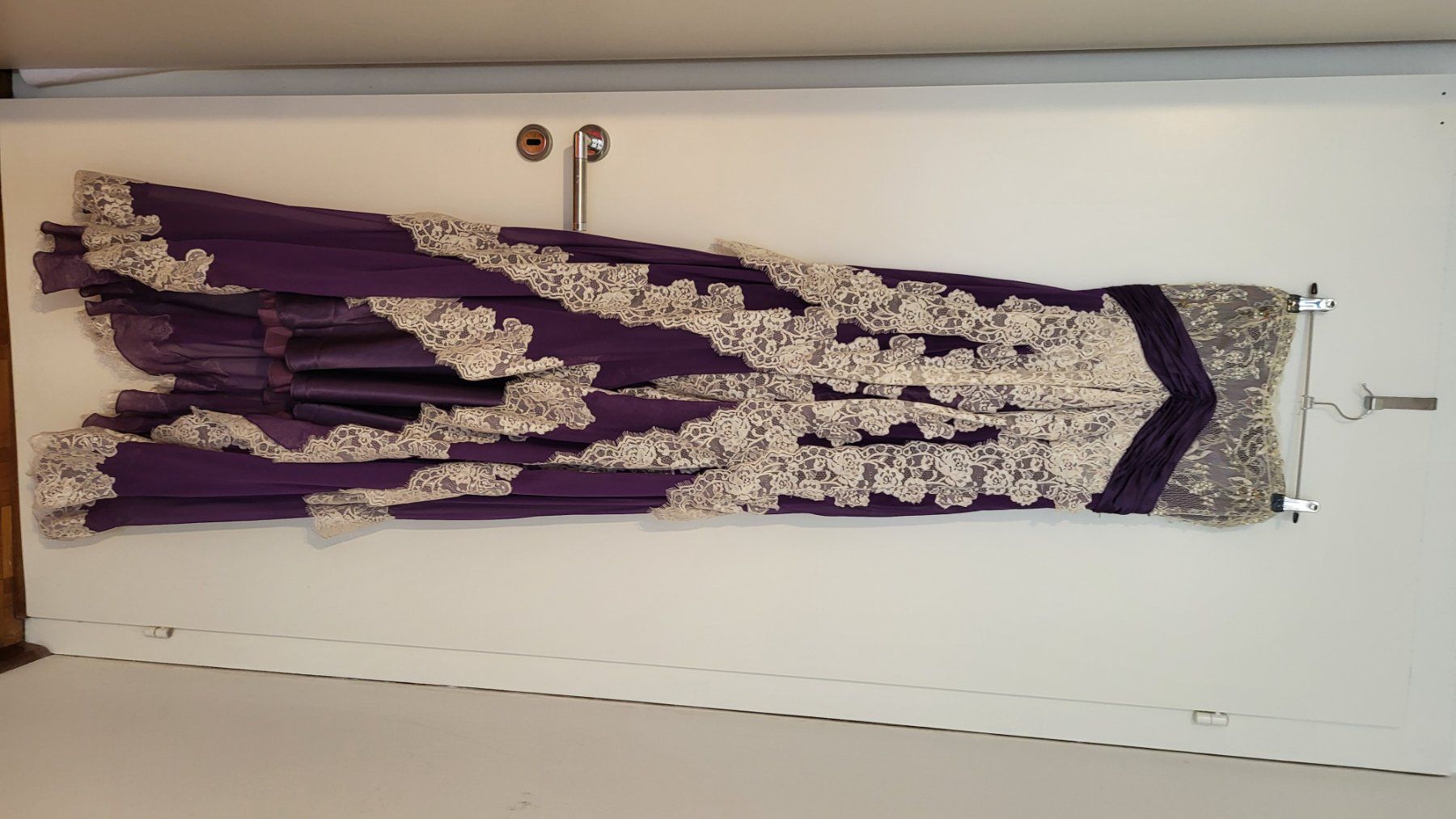 Kleider: evening gown – Gebraucht aus Genève von gkh_yx7b 1