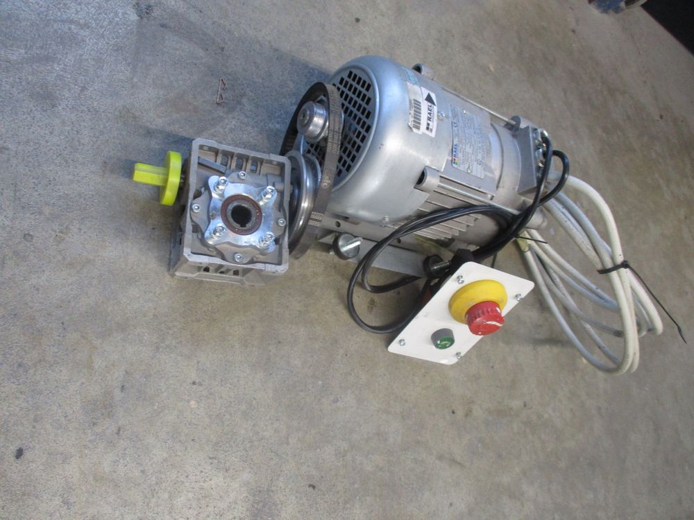 Elektromotor 230V mit Schalter / RAEL (Gebraucht) in Täuffelen für CHF ...