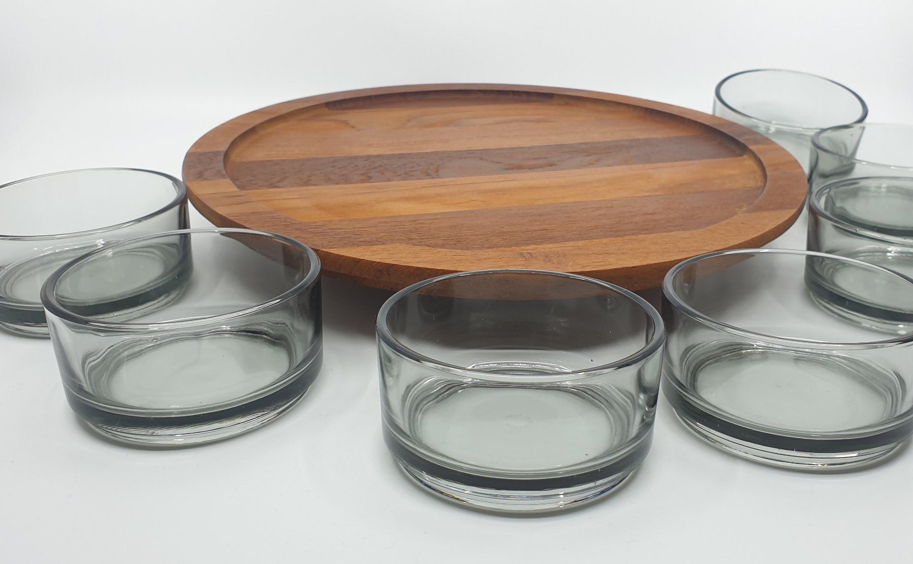 Piatti di portata: Mid Century Apero oder Saucenplatte Teak mit 7 Glasschalen – Usato da Emmen venduto da magelan 4
