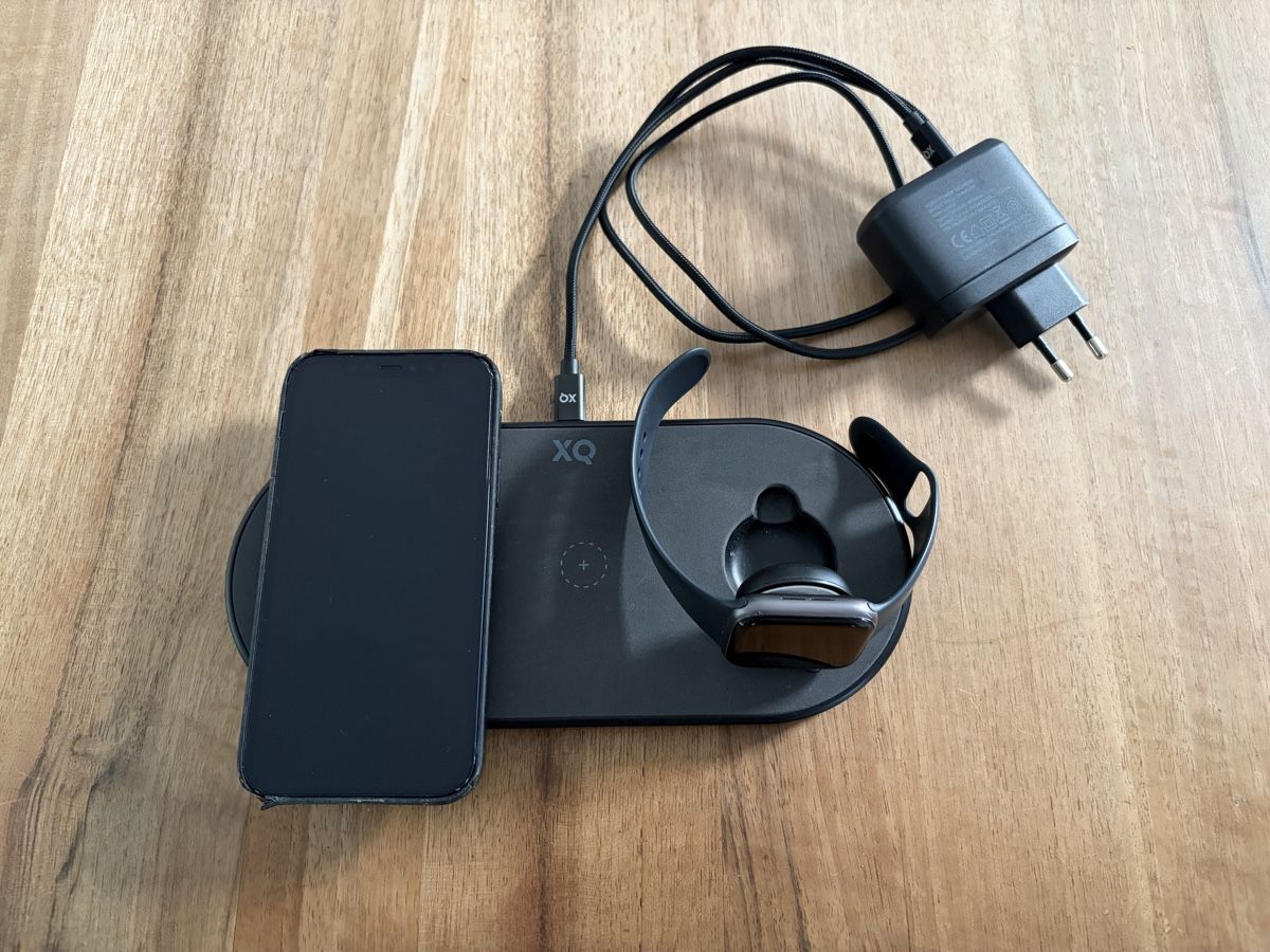Apple Accessori per Smartwatch: XQISIT Wireless Charger schwarz – Usato da Münsingen venduto da Rosen8b 1