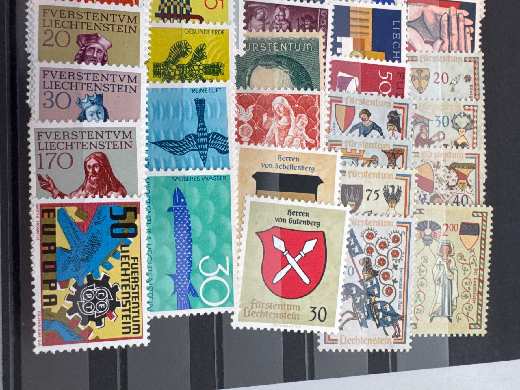 Tutti i francobolli: Super Lot Liechtenstein postfrisch – Usato da Küssnacht am Rigi venduto da POSTOMASTER 3