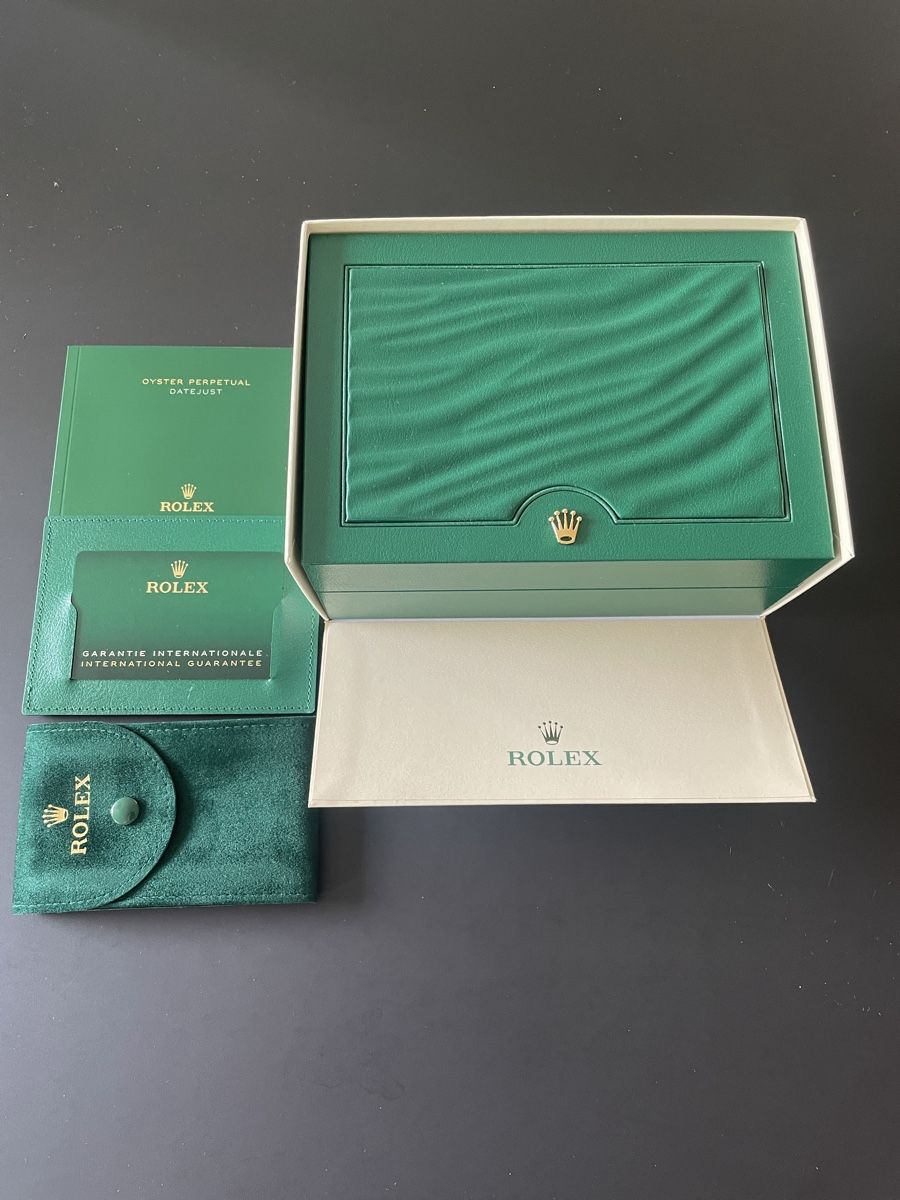 Rolex Orologi: Rolex datejust 41 silver dial jubilee flutted bezel – Nuovo e nell'imballaggio originale da Zürich venduto da yux_zt7p 1